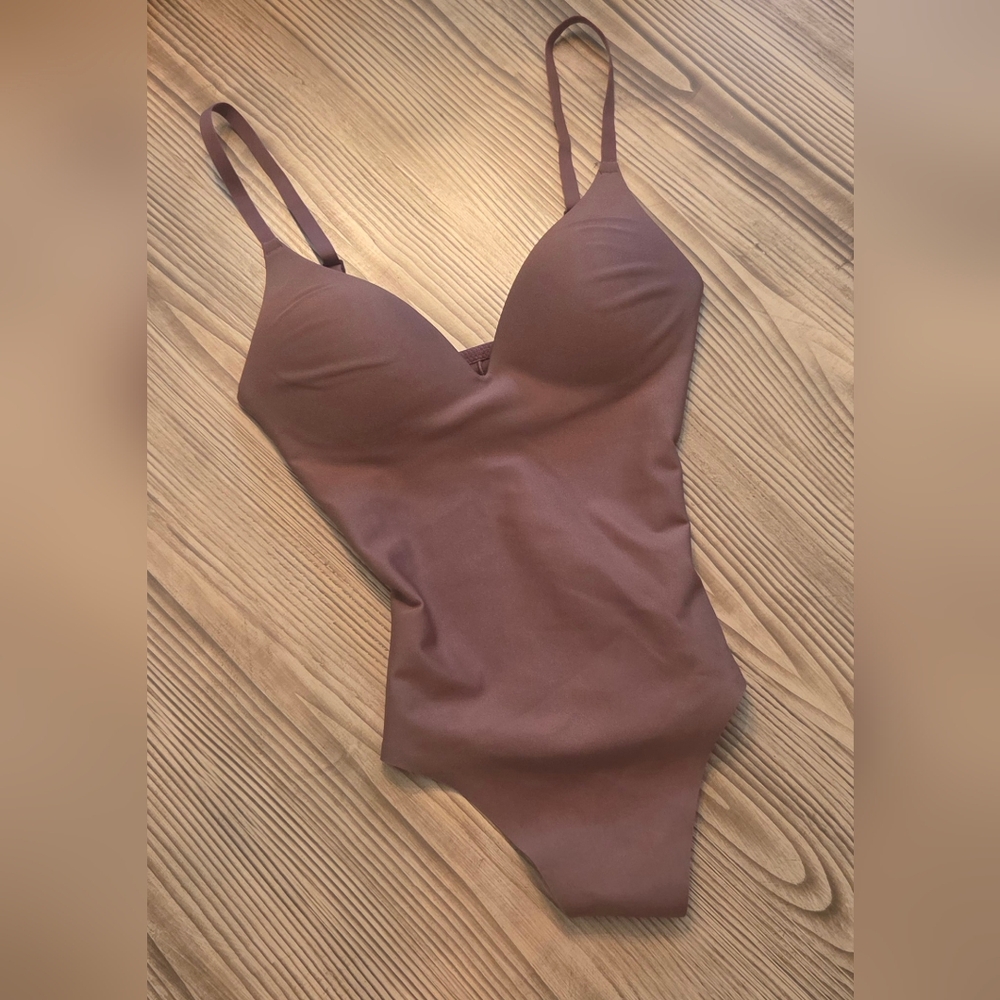 SKIMS Body Super Push Up Thong Bodysuit In JASPER!! - Picture 10 of 12